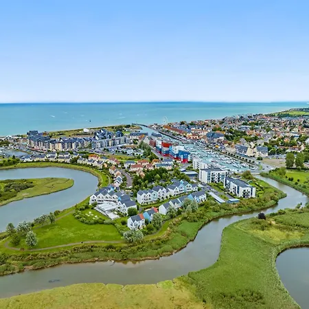 Апартаменты Normandy Coastal For 5